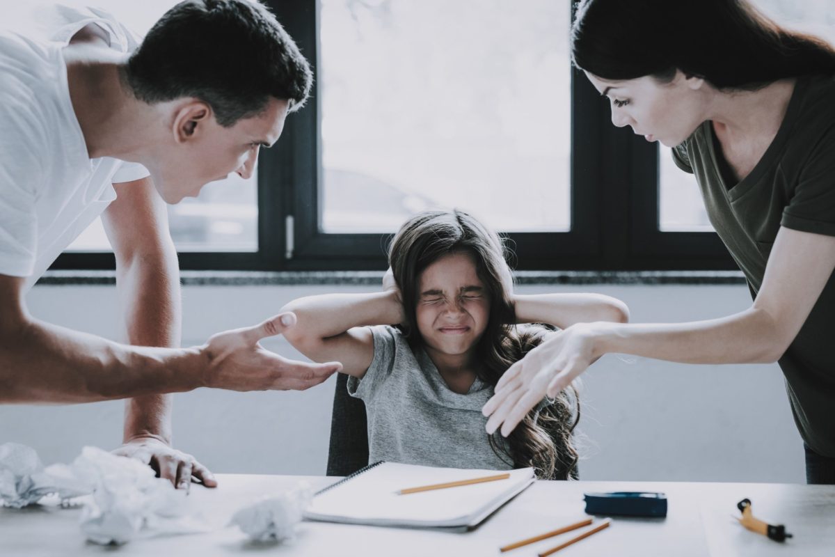 Parents and upset child Parents and upset child